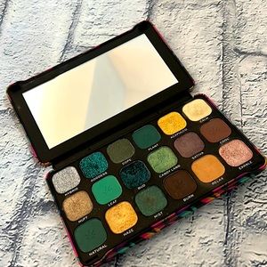 Revolution Chilled Eyeshadow Pallet